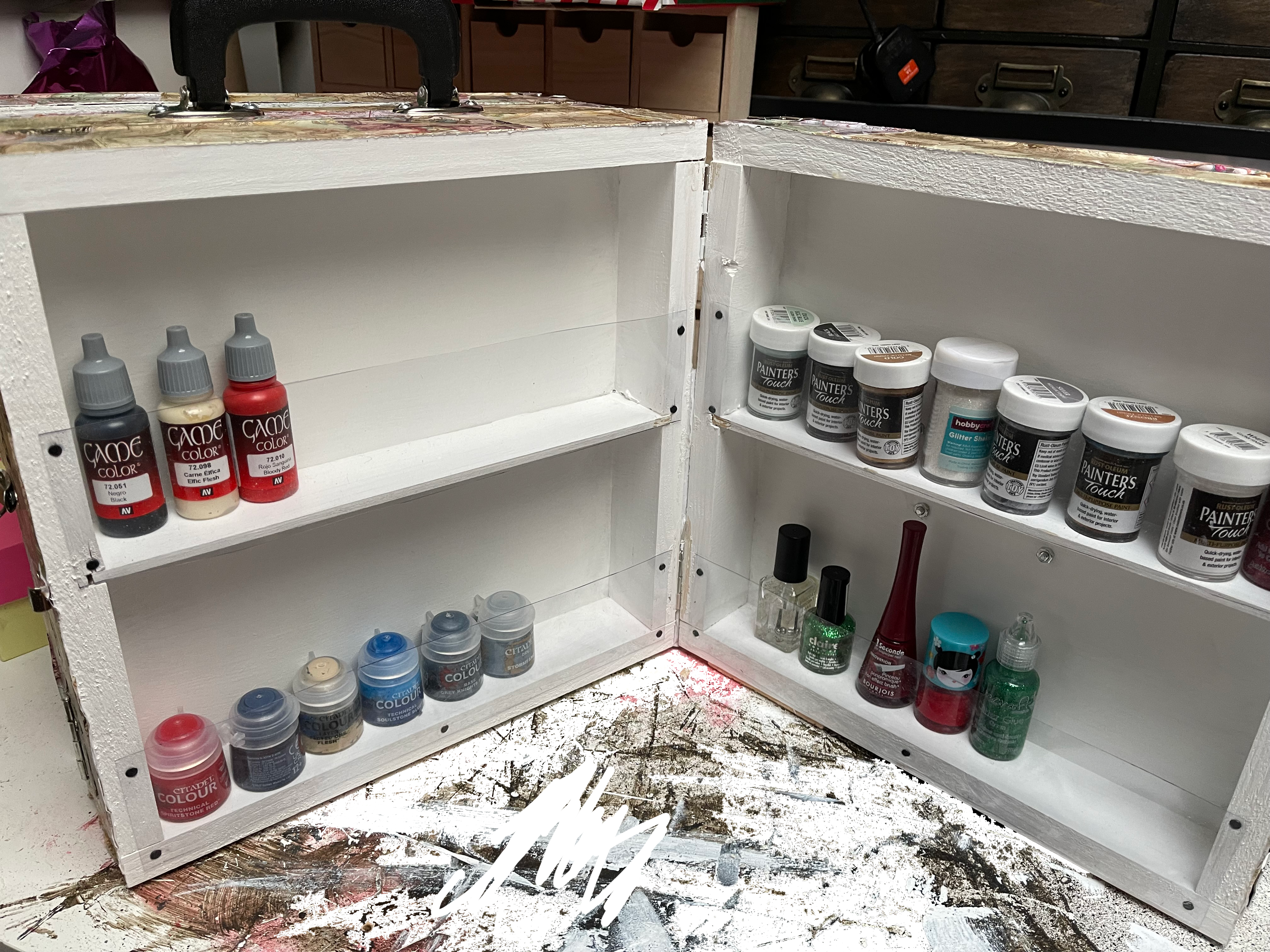 nailvarnishes.png