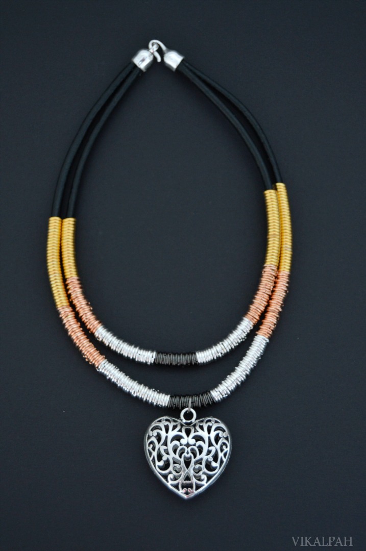 necklace full view.jpg