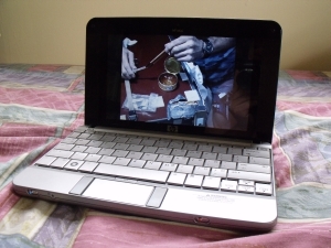 netbook playing DVD.JPG