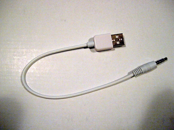 o_iPod_USB_Cable_for_2nd_Generation_Shuffle.JPG