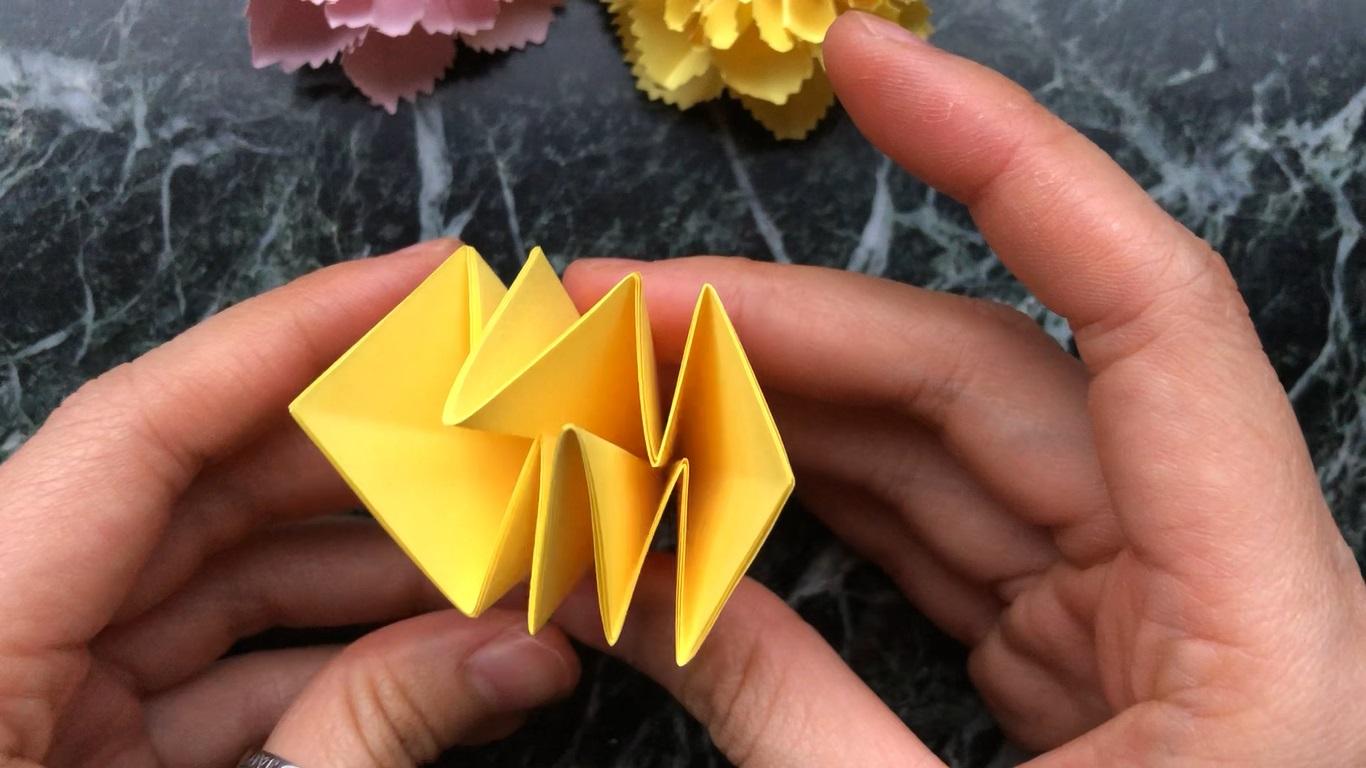 origami easy carnation flower 2.jpg