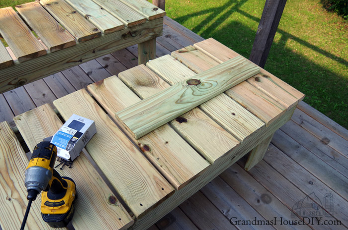 outdoor-sun-lounger-chaise-building.jpg