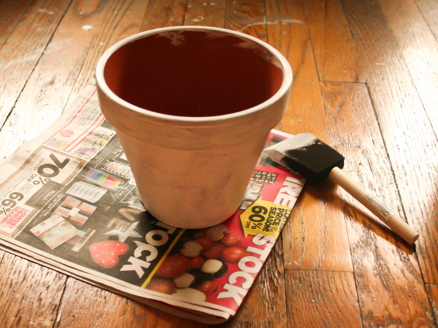 paint splatter flower pot white pot.jpg