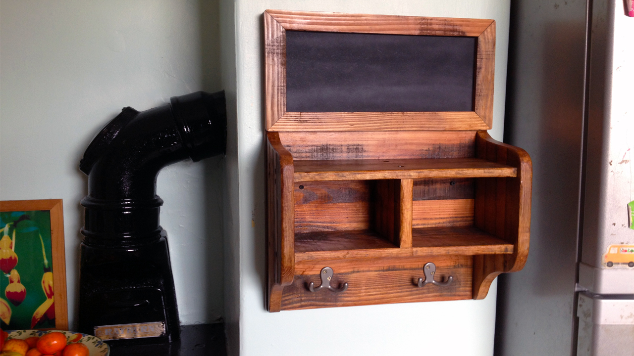 pallet-wood-coat-rack.jpg