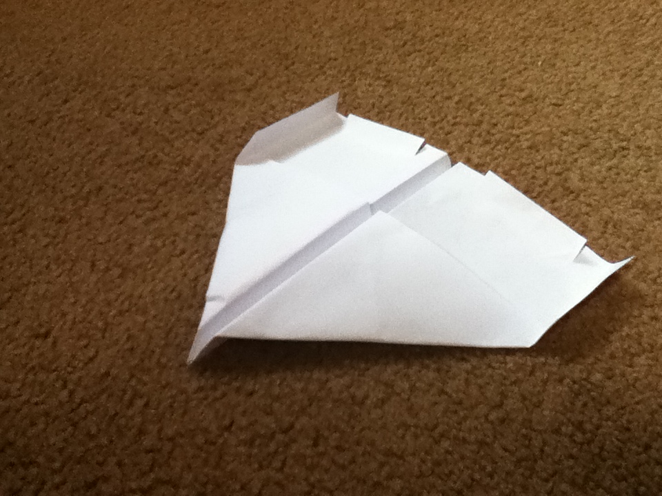 paper airplane 012.JPG