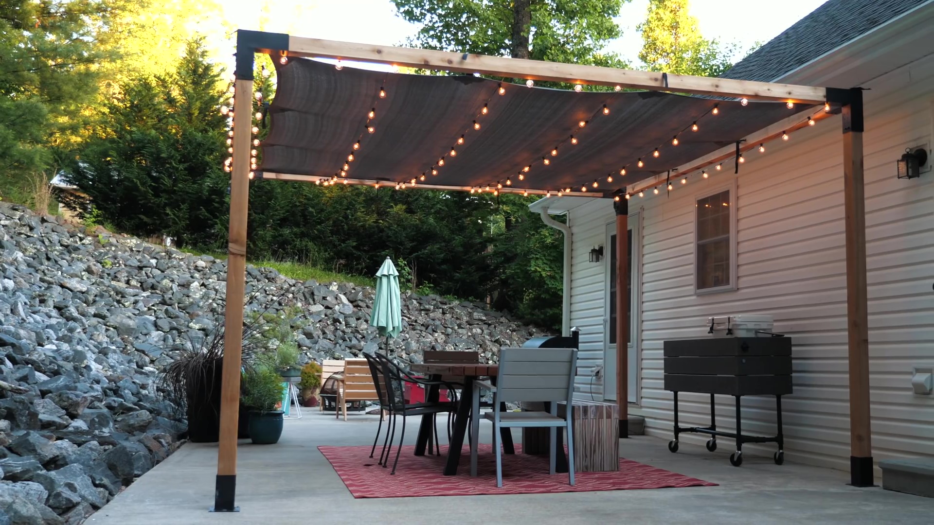 pergola.jpg