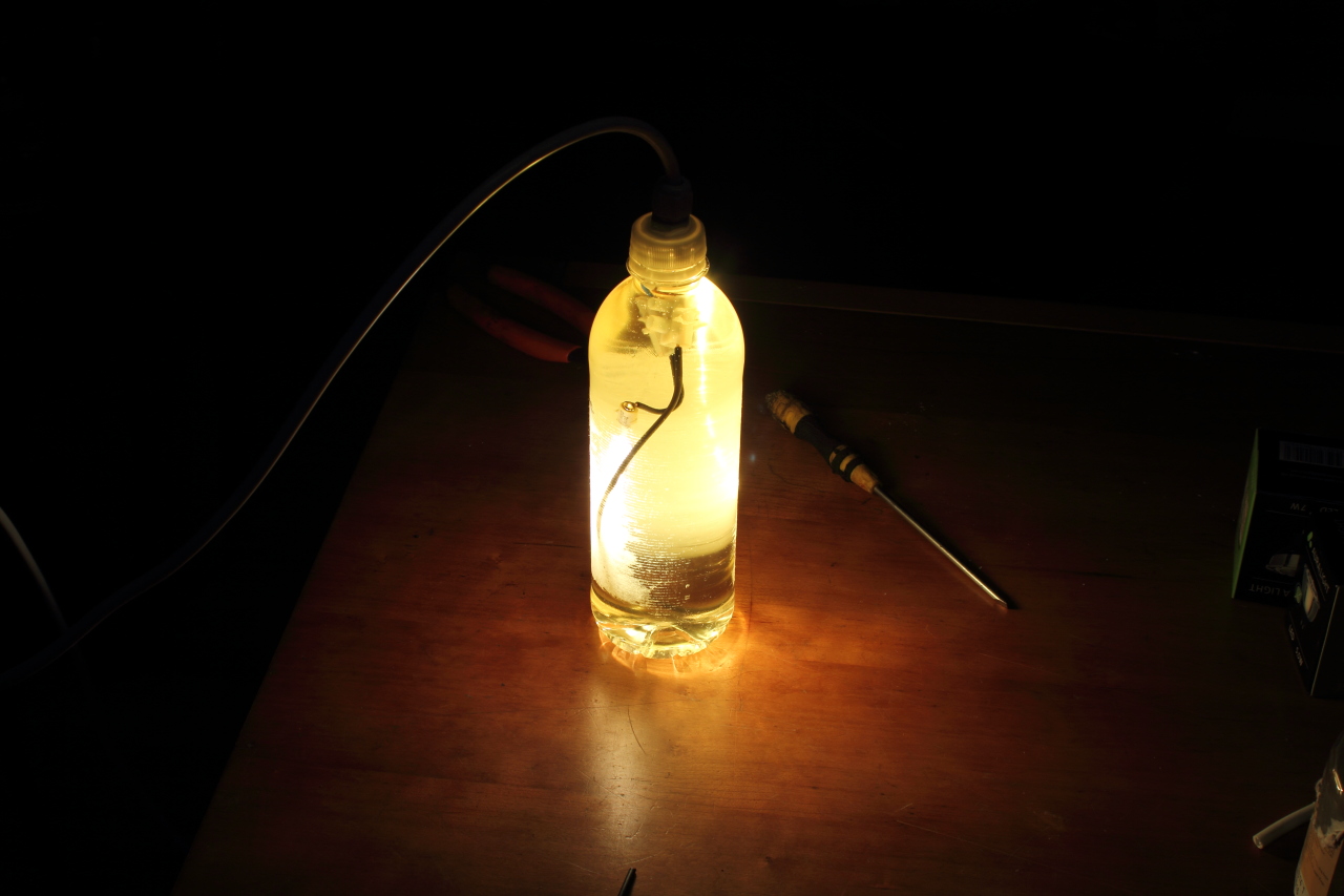 pet-bottle-light-s04.JPG