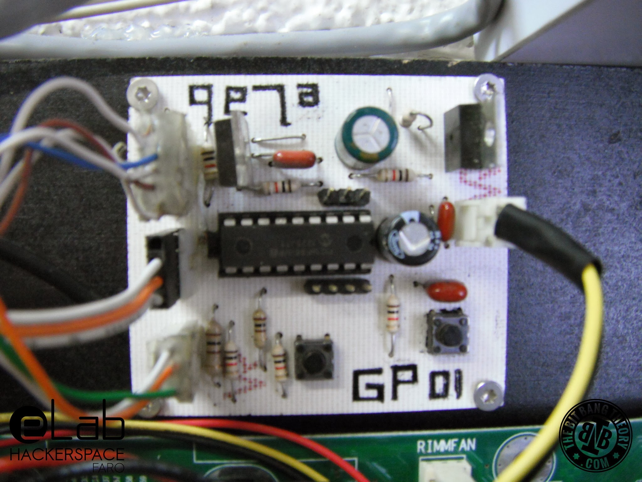 pic16f88 control board 1.JPG