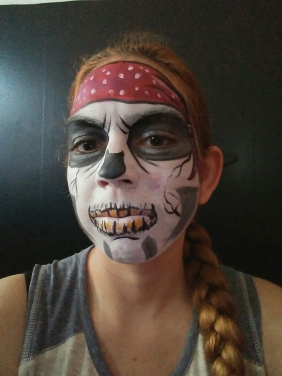 pirate skull image 3.jpg