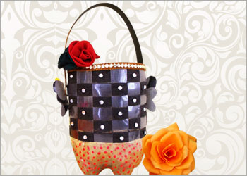 plastic-bottle-basket-recycled-crafts-diy-decor-stylenrich.jpg