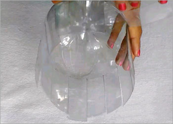 plastic-bottle-recycled-crafts-decor-stylenrich.jpg