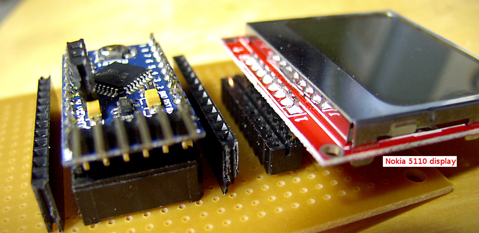 pluggin-in.nokia5110-display.jpg