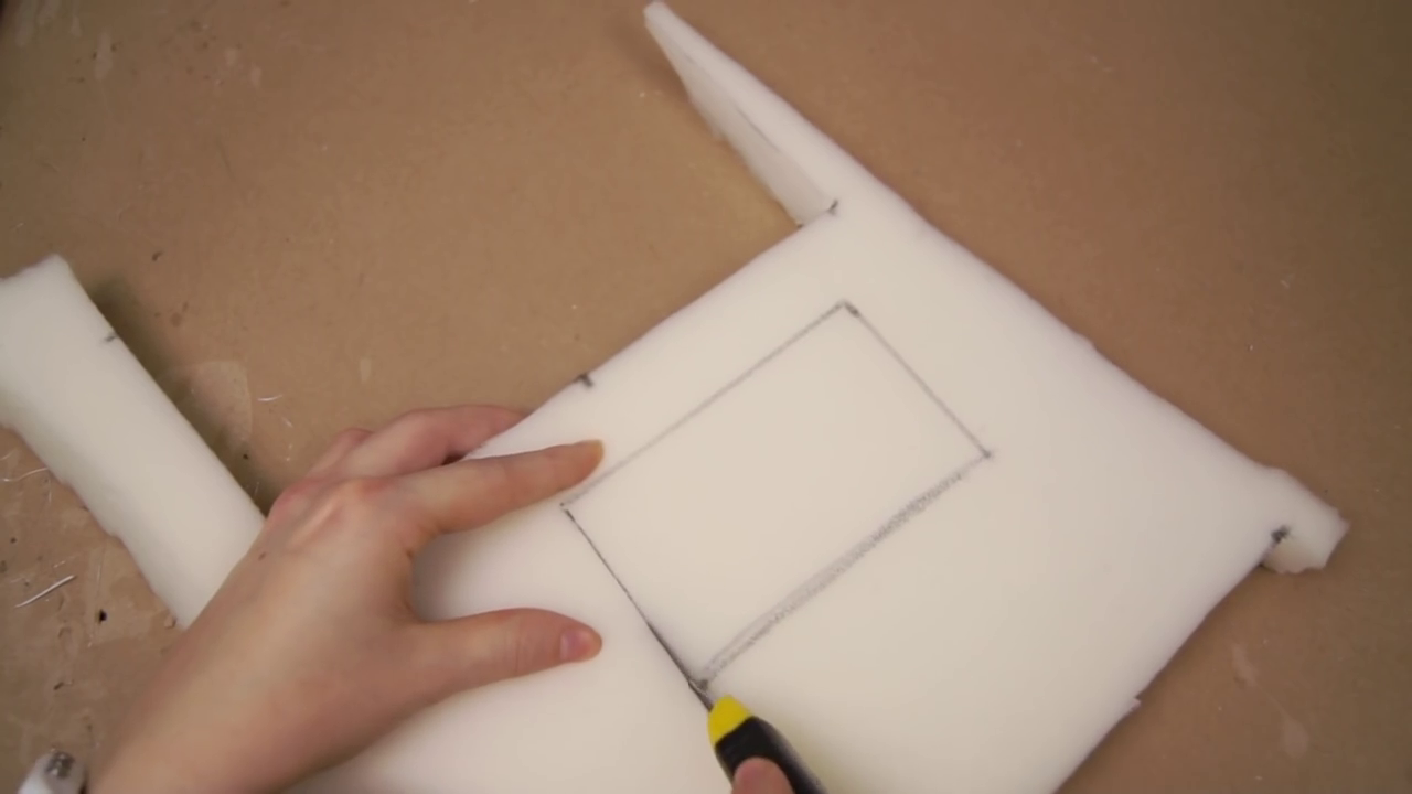 portal-companion-cube-led-light-box-storage-hidden-compartment-2017-02-11-12h53m00s61.png