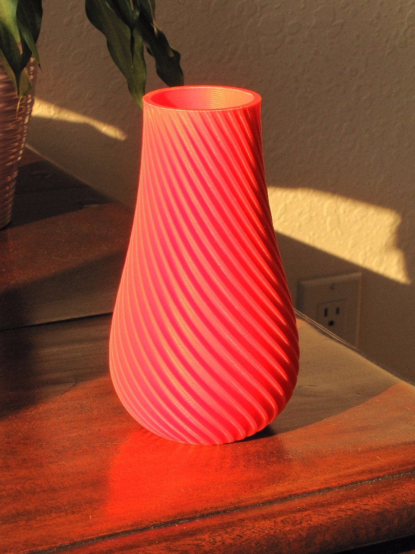 red vase 1.jpg