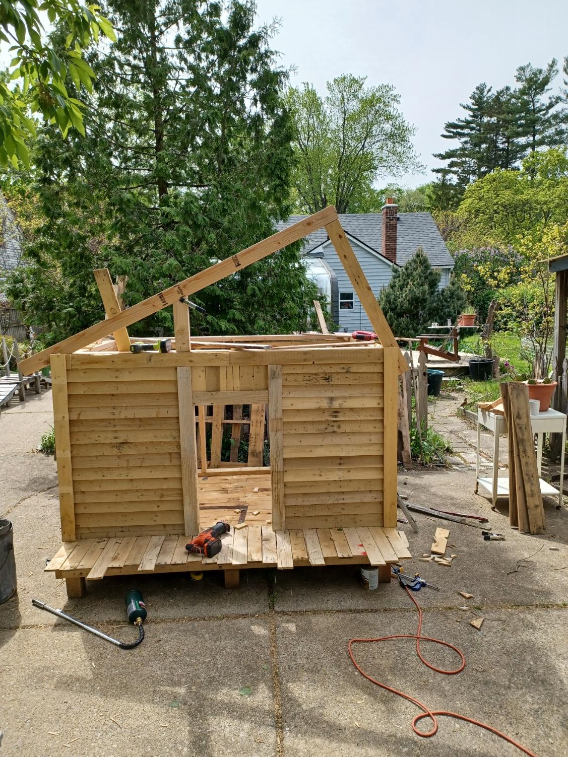 roof frame beginning.jpg