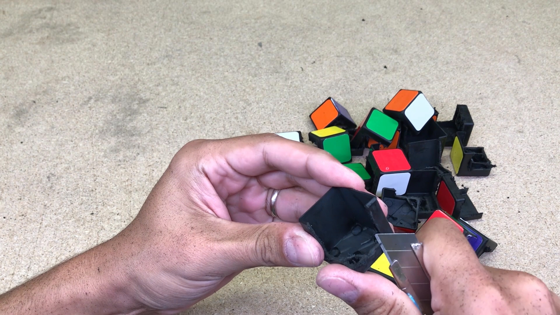 rubiks_cube.mp4.Still011.jpg