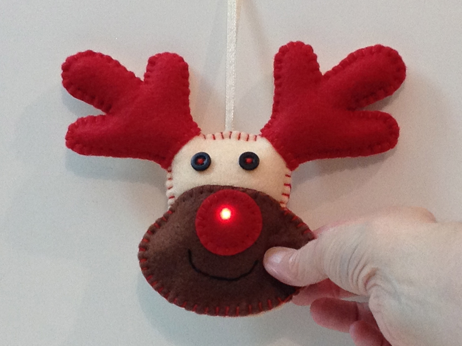 rudolph interactive light up christmas decoration 1600 02.jpg