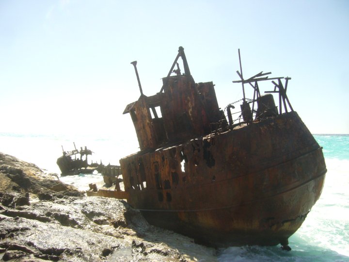 shipwreck2.jpg