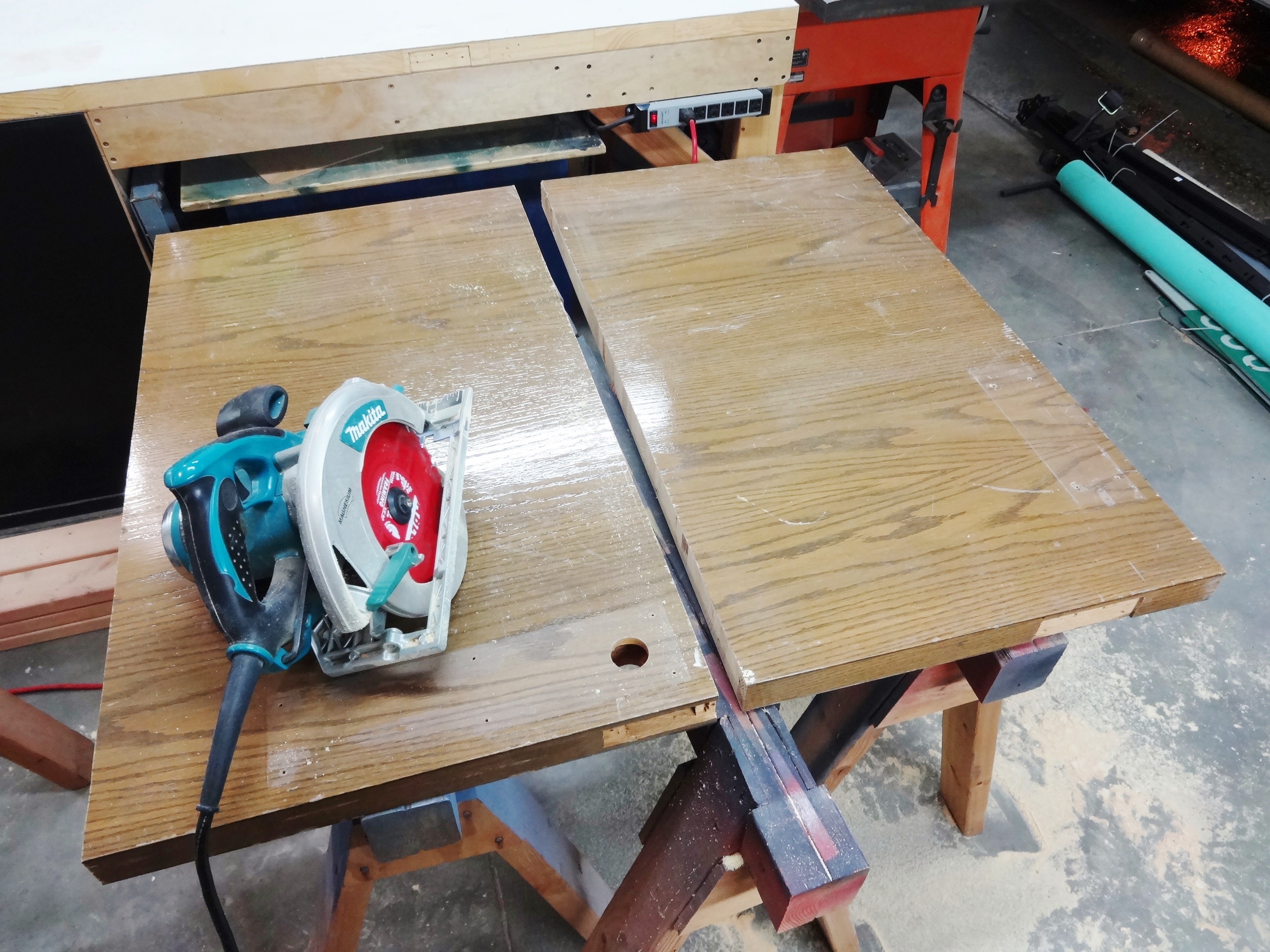 simple workbench (4).JPG