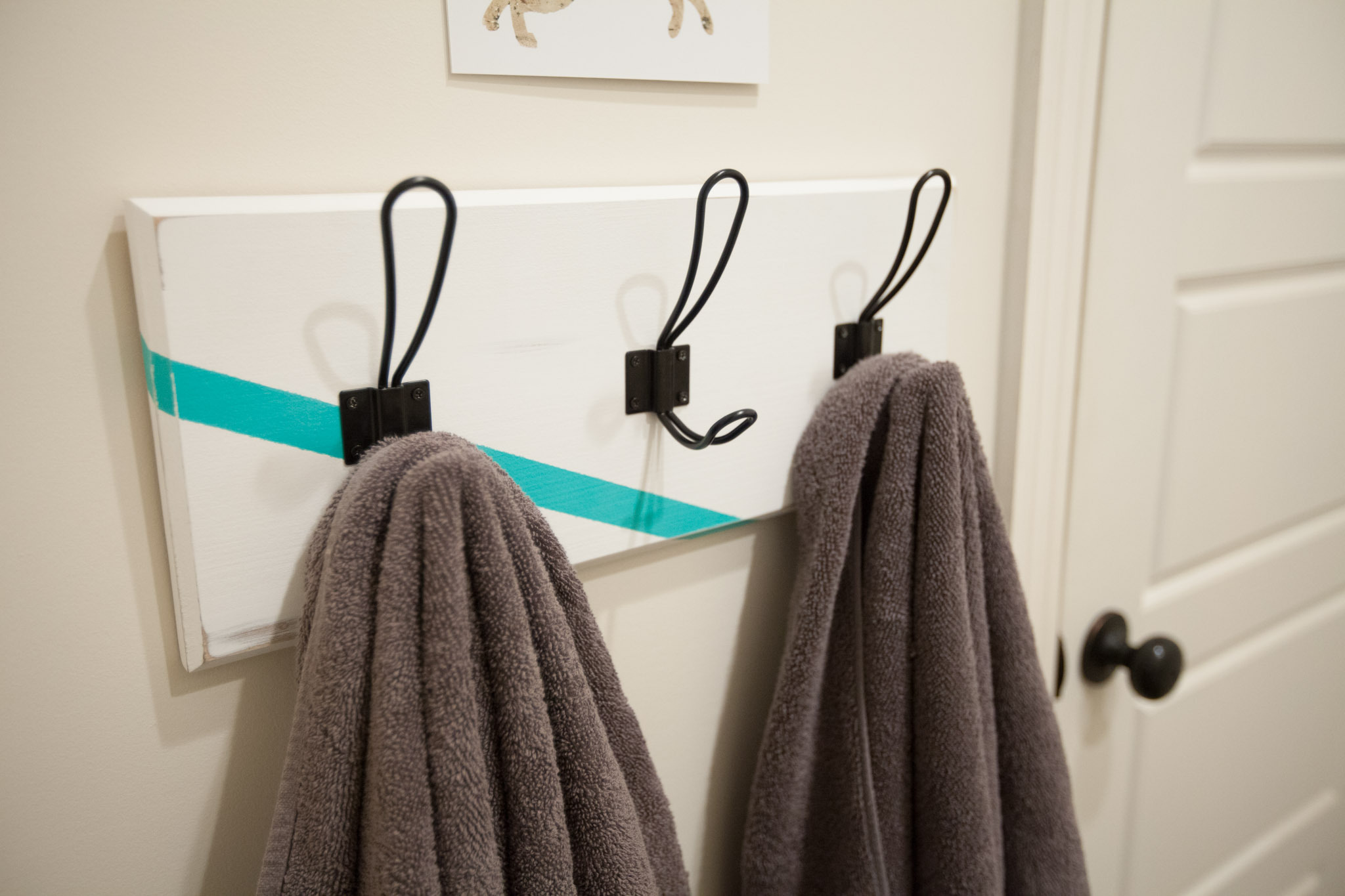 simple-towel-hanger-4.jpg