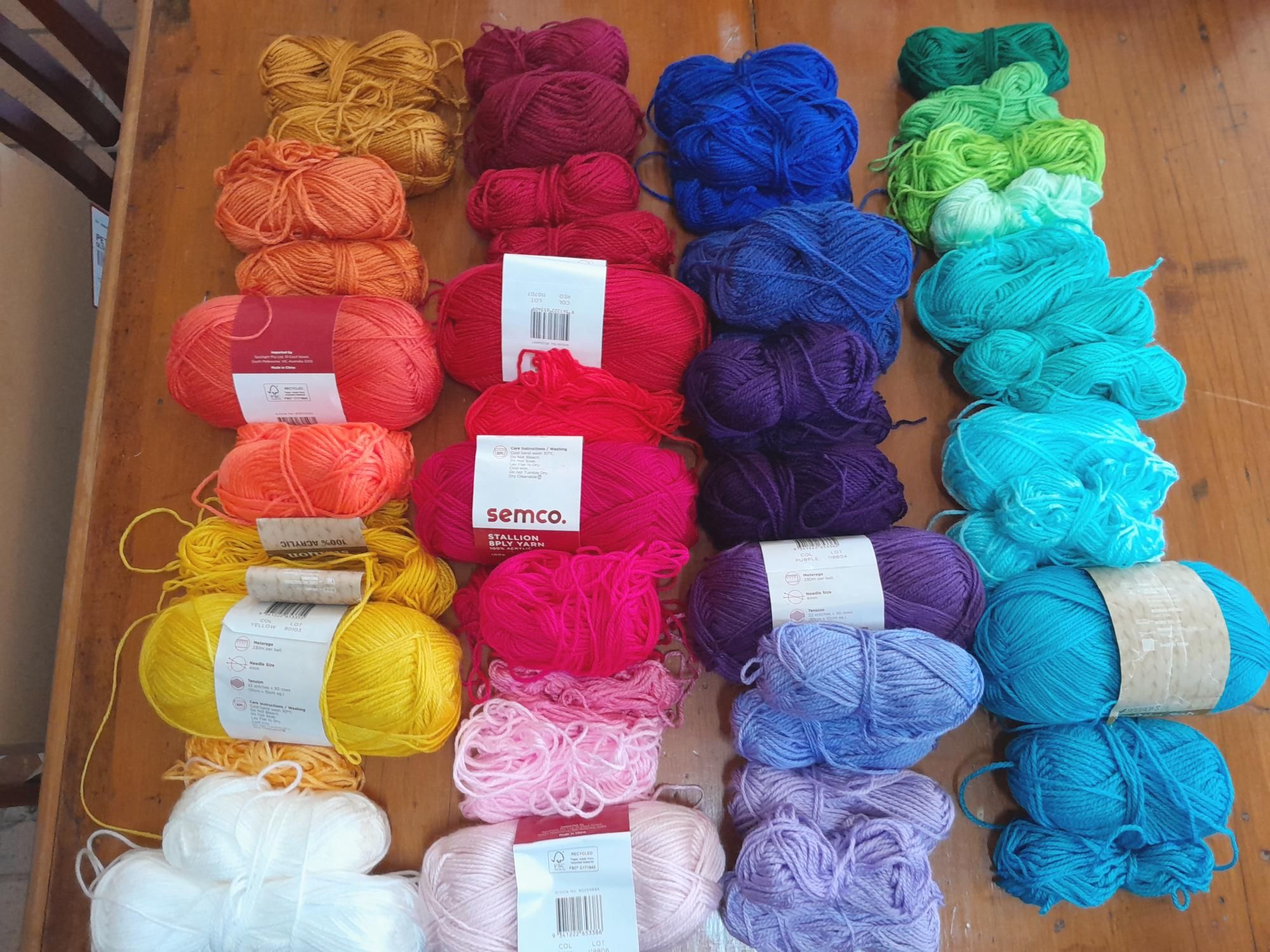 small wall art flower yarn colour guide.jpg