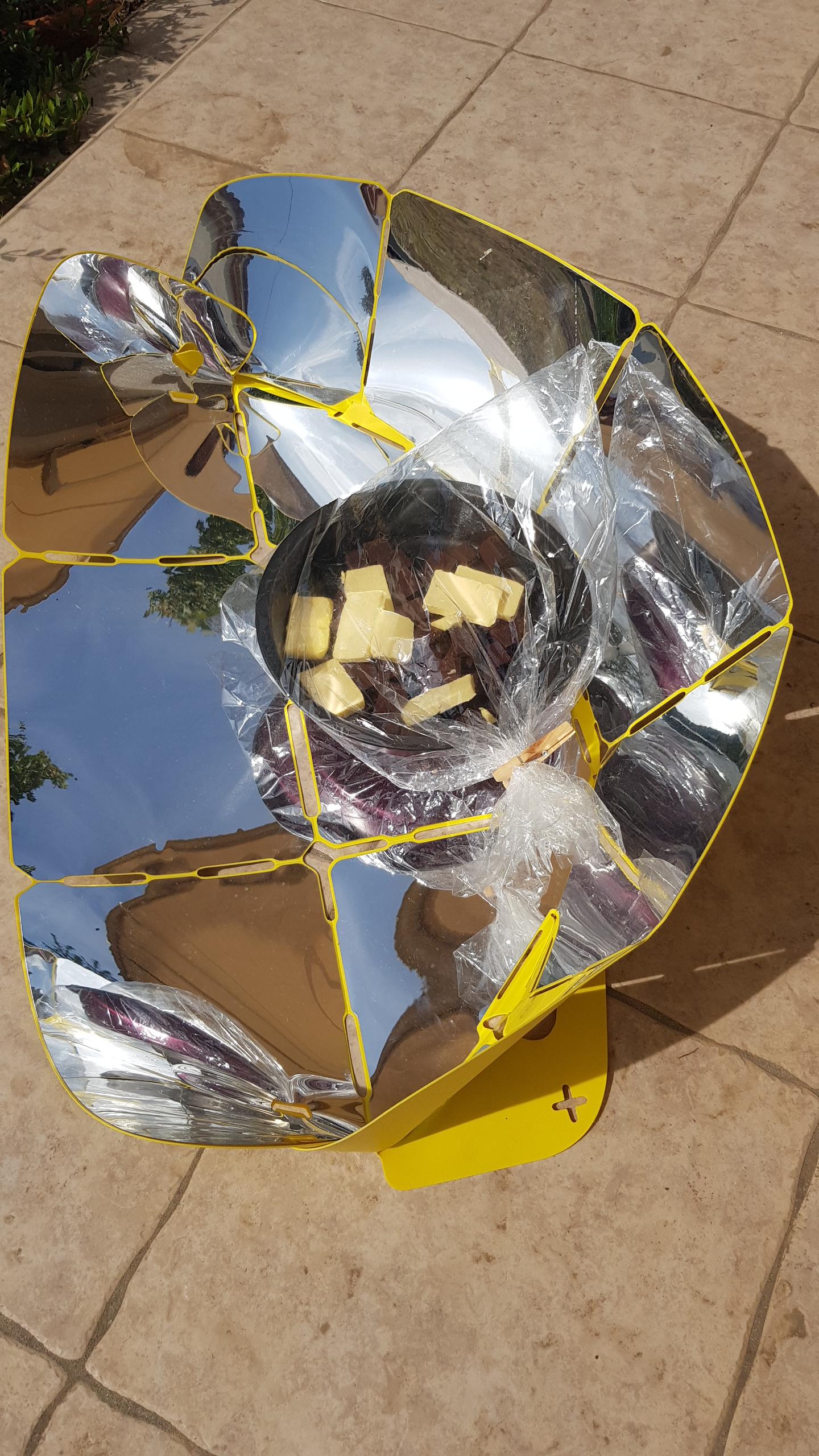 solar cooking chocolate cake (2).jpg