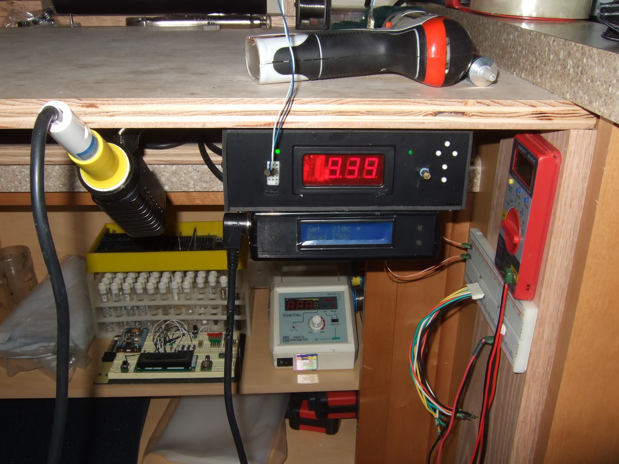 solderingstation007.jpg