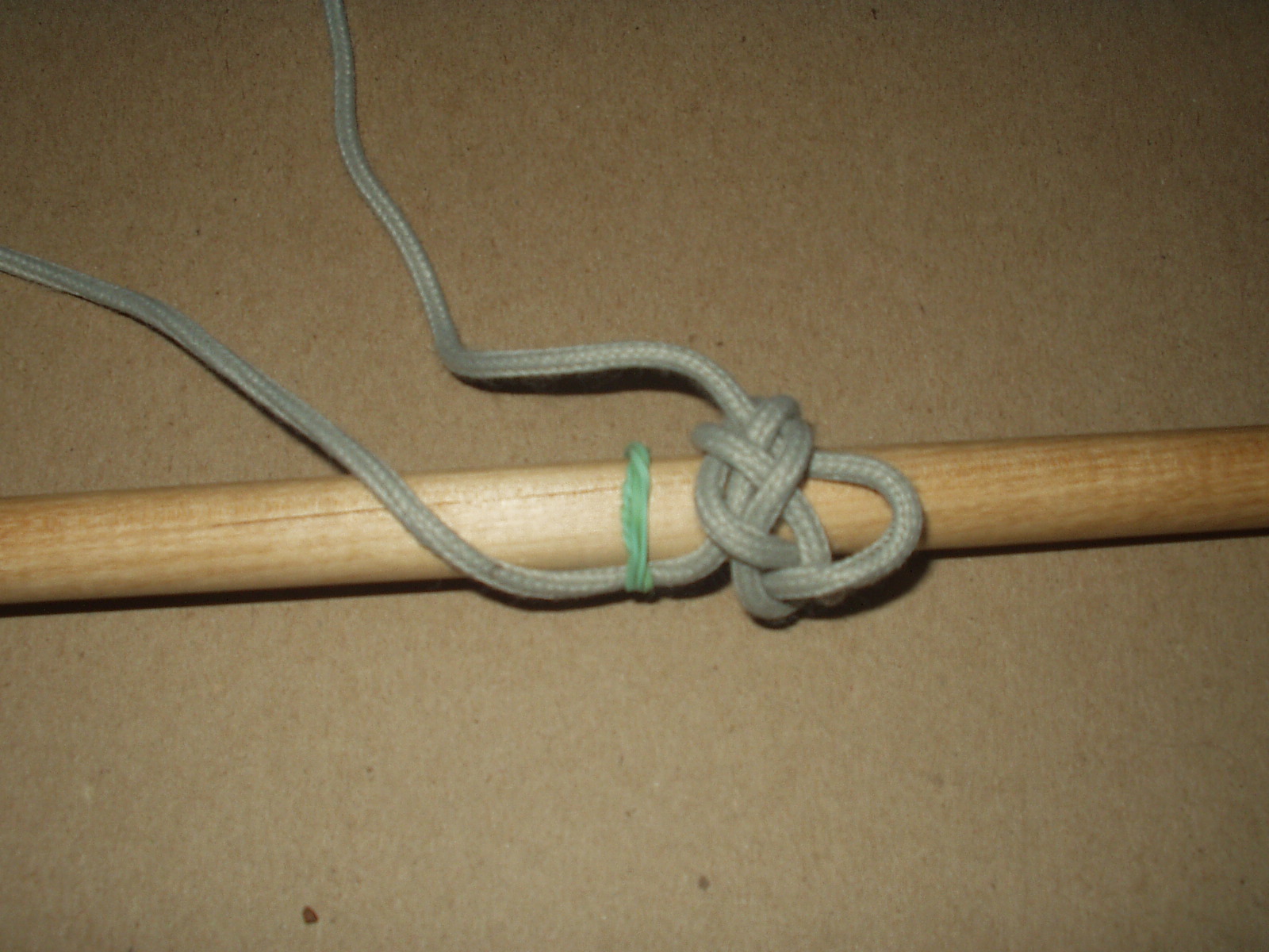 spanish ring knot 010.JPG