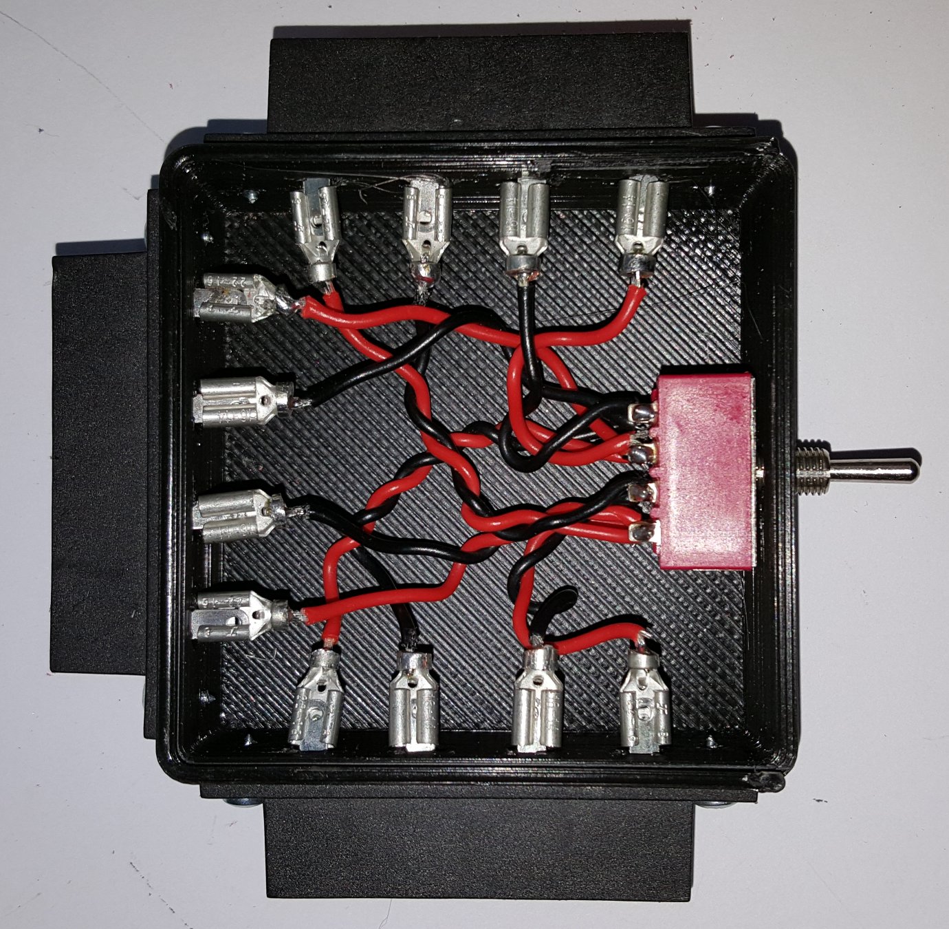 speakersw3.jpg