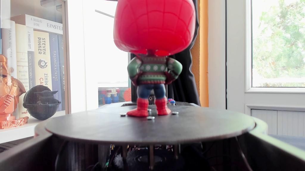 spider-man_funko_camera_1_platform_3.jpg