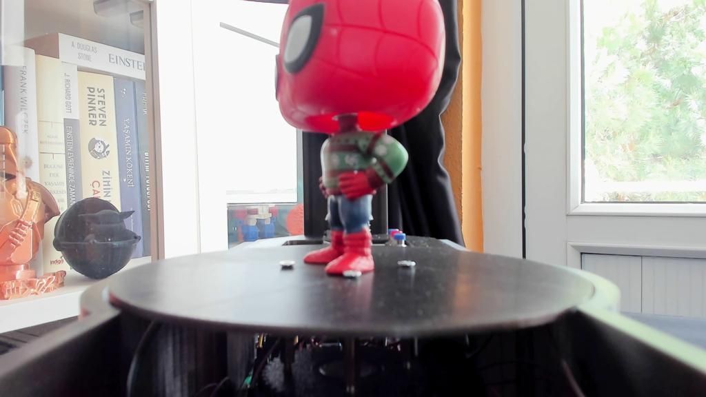 spider-man_funko_camera_1_platform_4.jpg