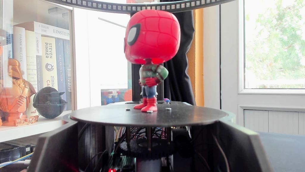 spider-man_funko_camera_2_platform_4.jpg