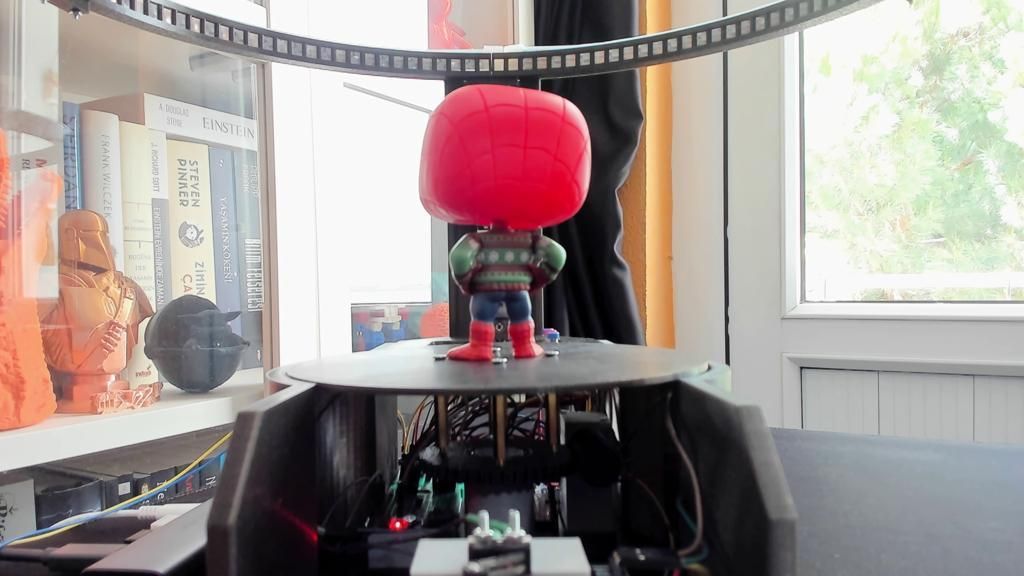 spider-man_funko_camera_3_platform_3.jpg