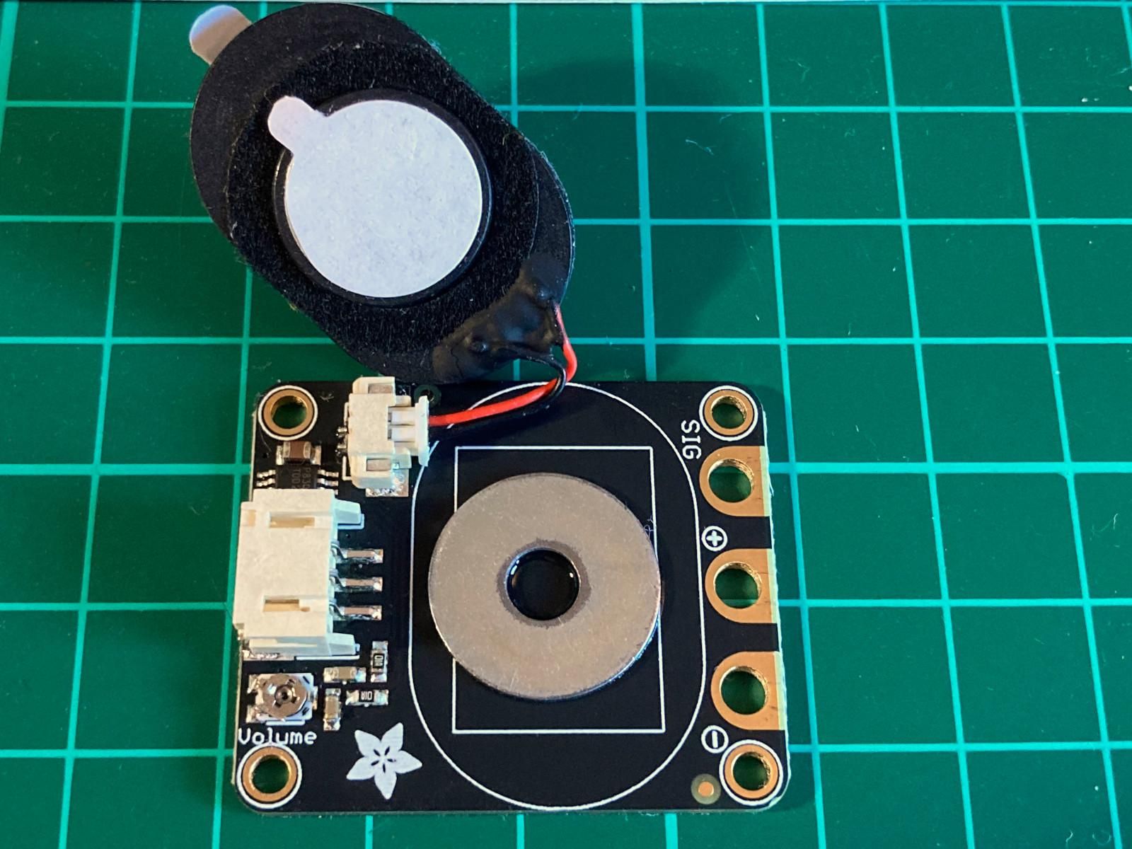 stemmaspeaker-addingspacer-2.jpg