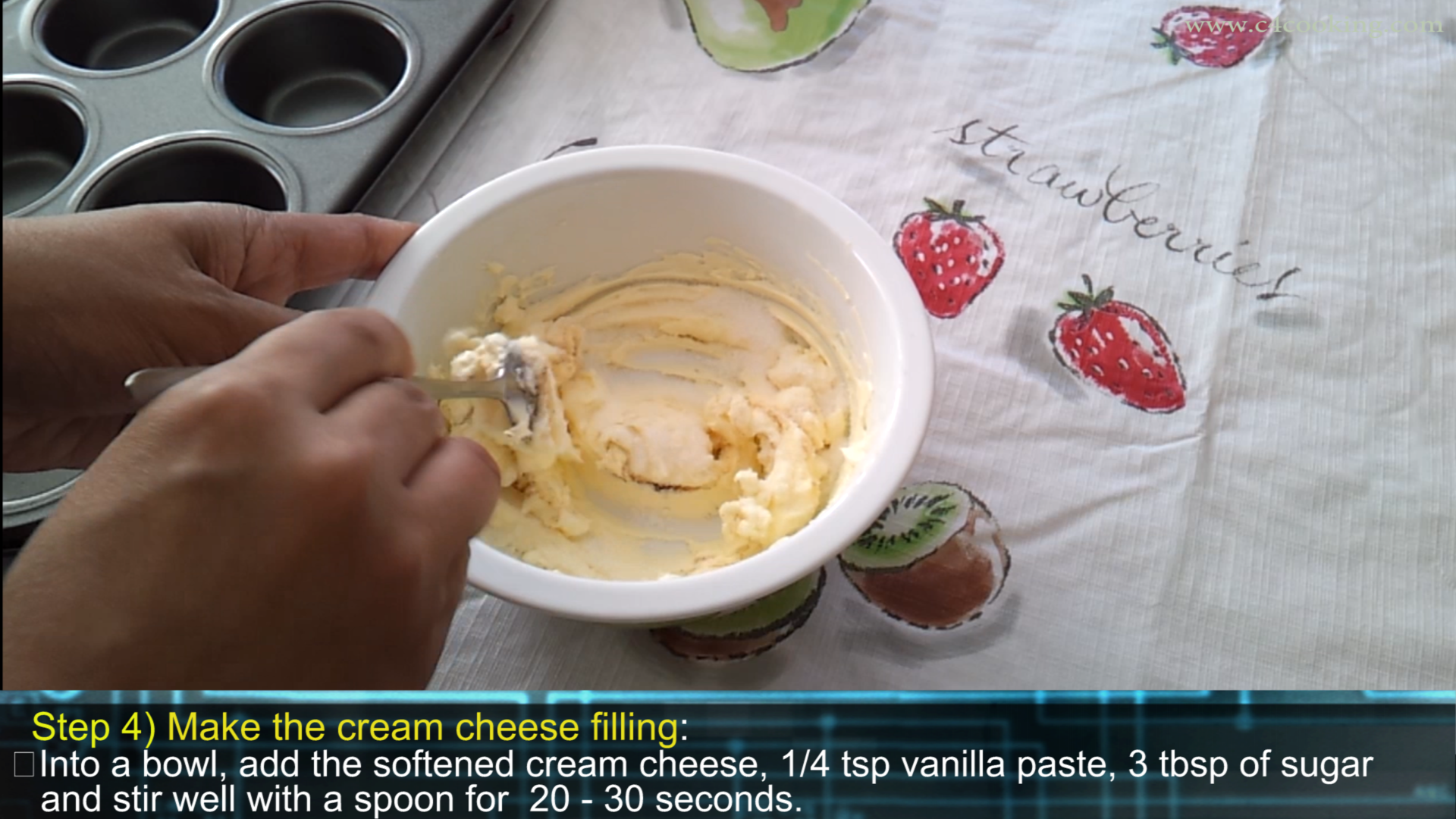 step 4 - cream cheese filling.bmp