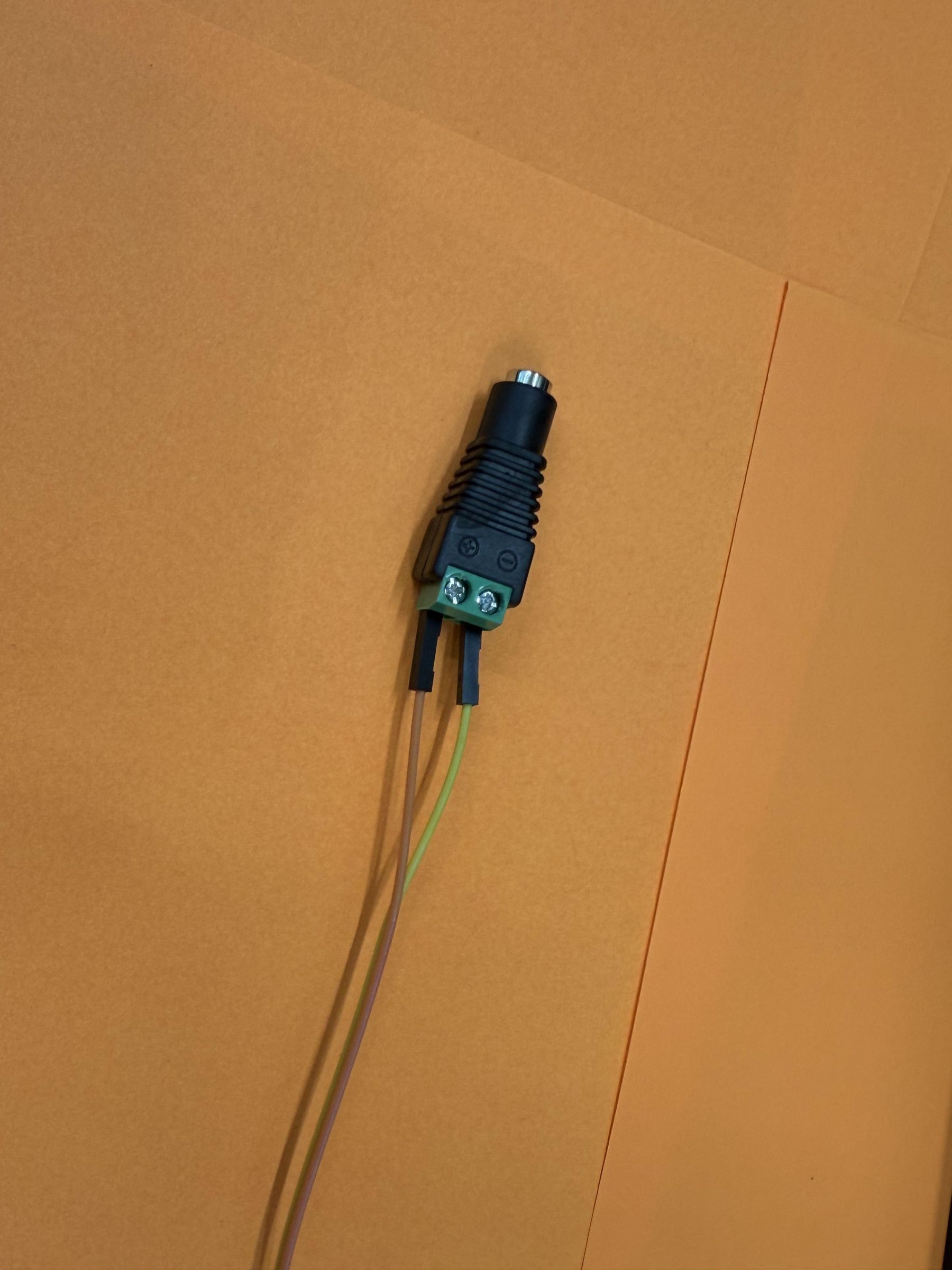 step3_09_power_connector_assembled.jpg