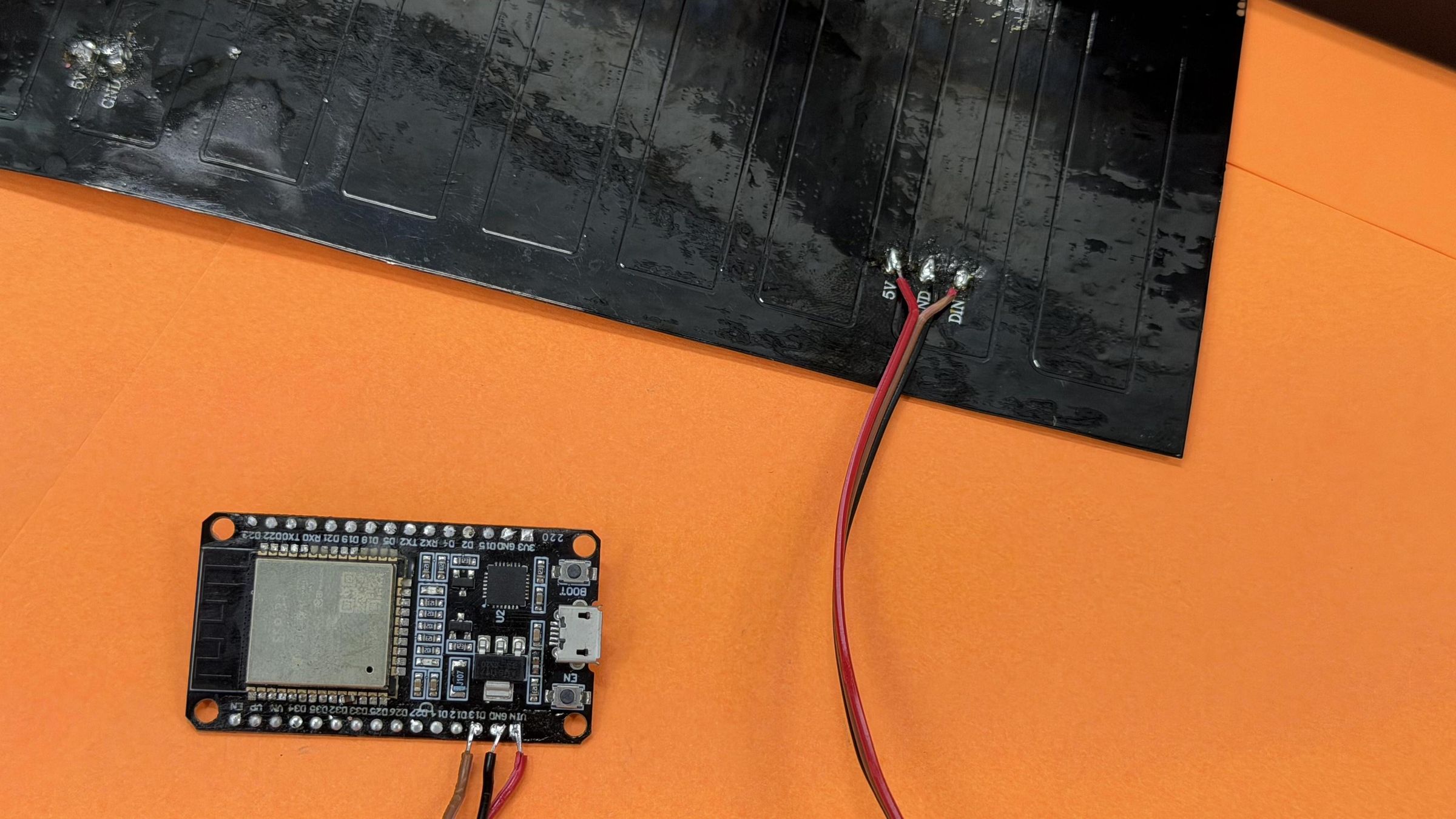 step4_02_soldered_connections_matrix_detail.jpg