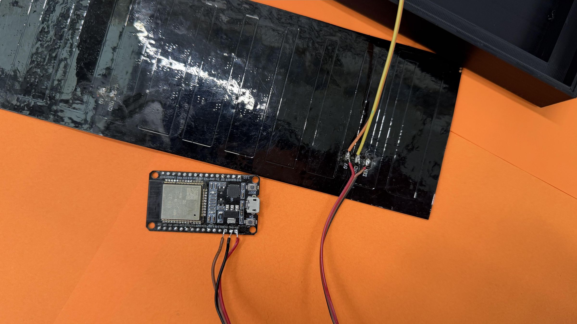 step4_10_routing_wires_into_case_channels.jpg