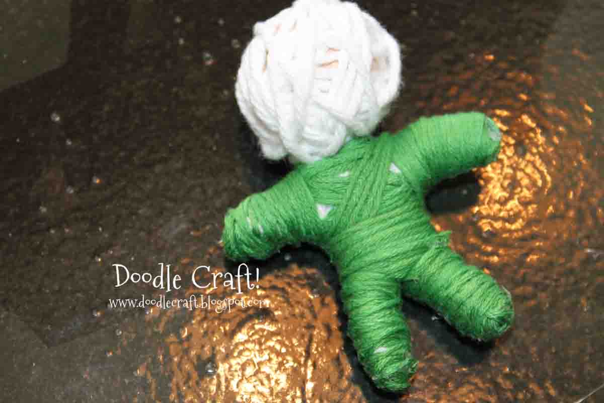 string yarn thread dolls people men voodoo diy.jpg