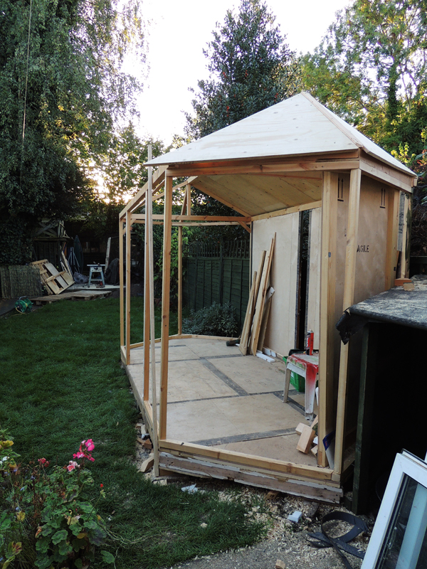 summerhouse-main-casing-frame_21150562794_o.jpg