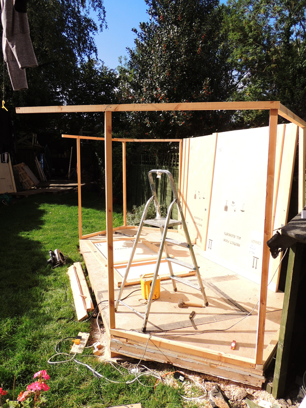 summerhouse-main-casing-frame_21150661994_o.jpg