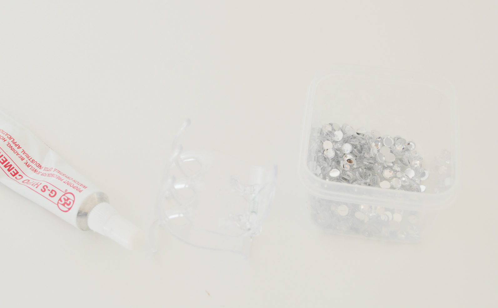 supplies for rhinestone jaw clips.jpg