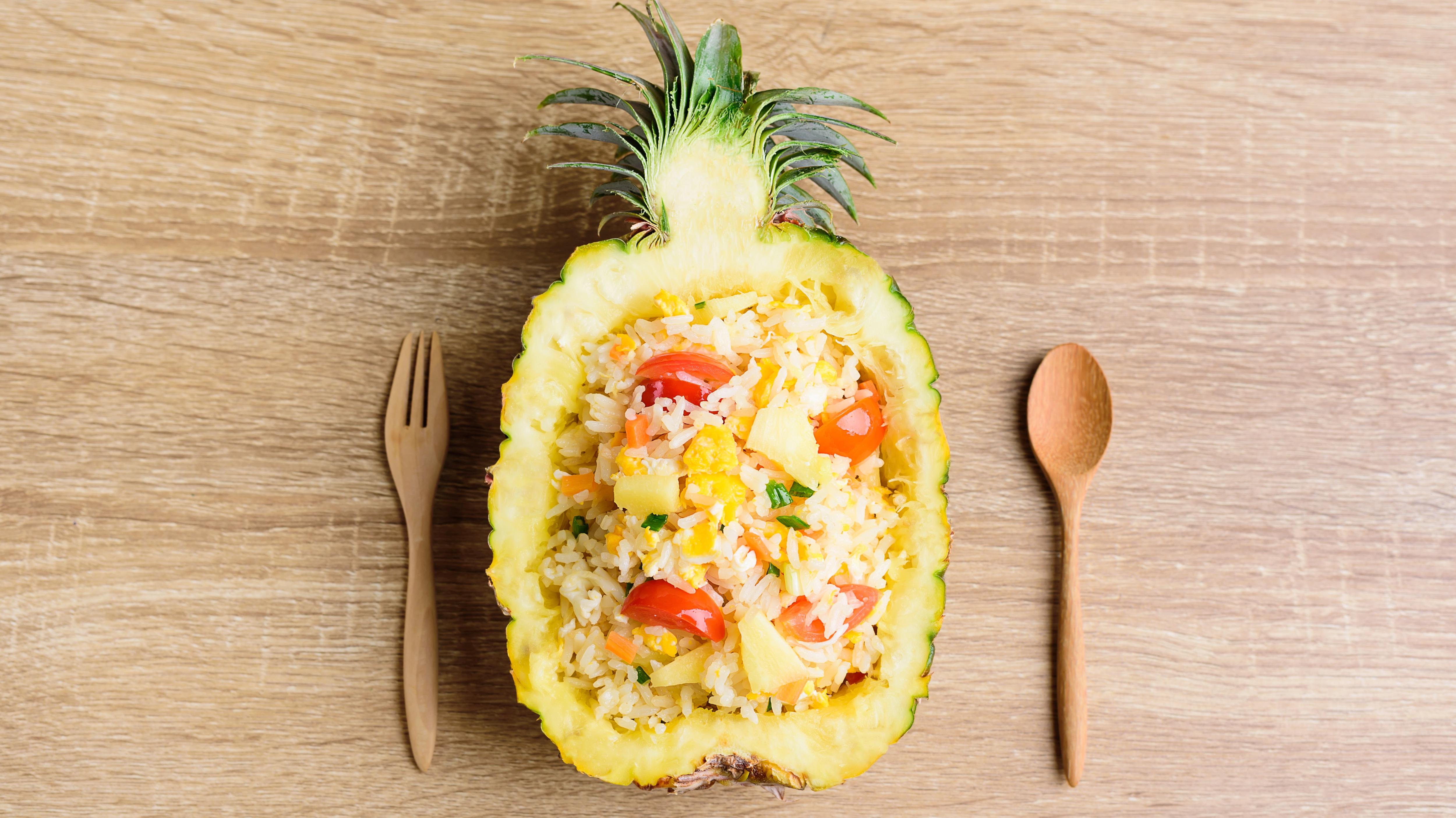 thai-pineapple-fried-rice-2.jpeg