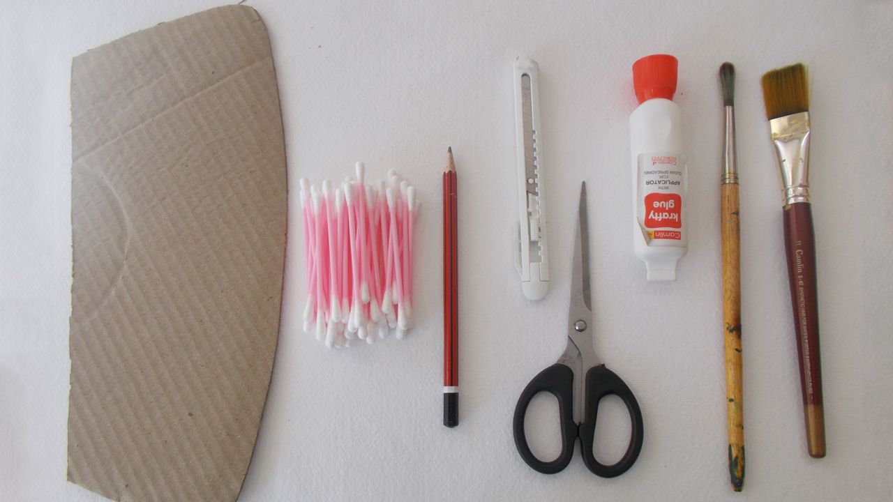 things-you-need-for-spoon-peacock-craft.jpg