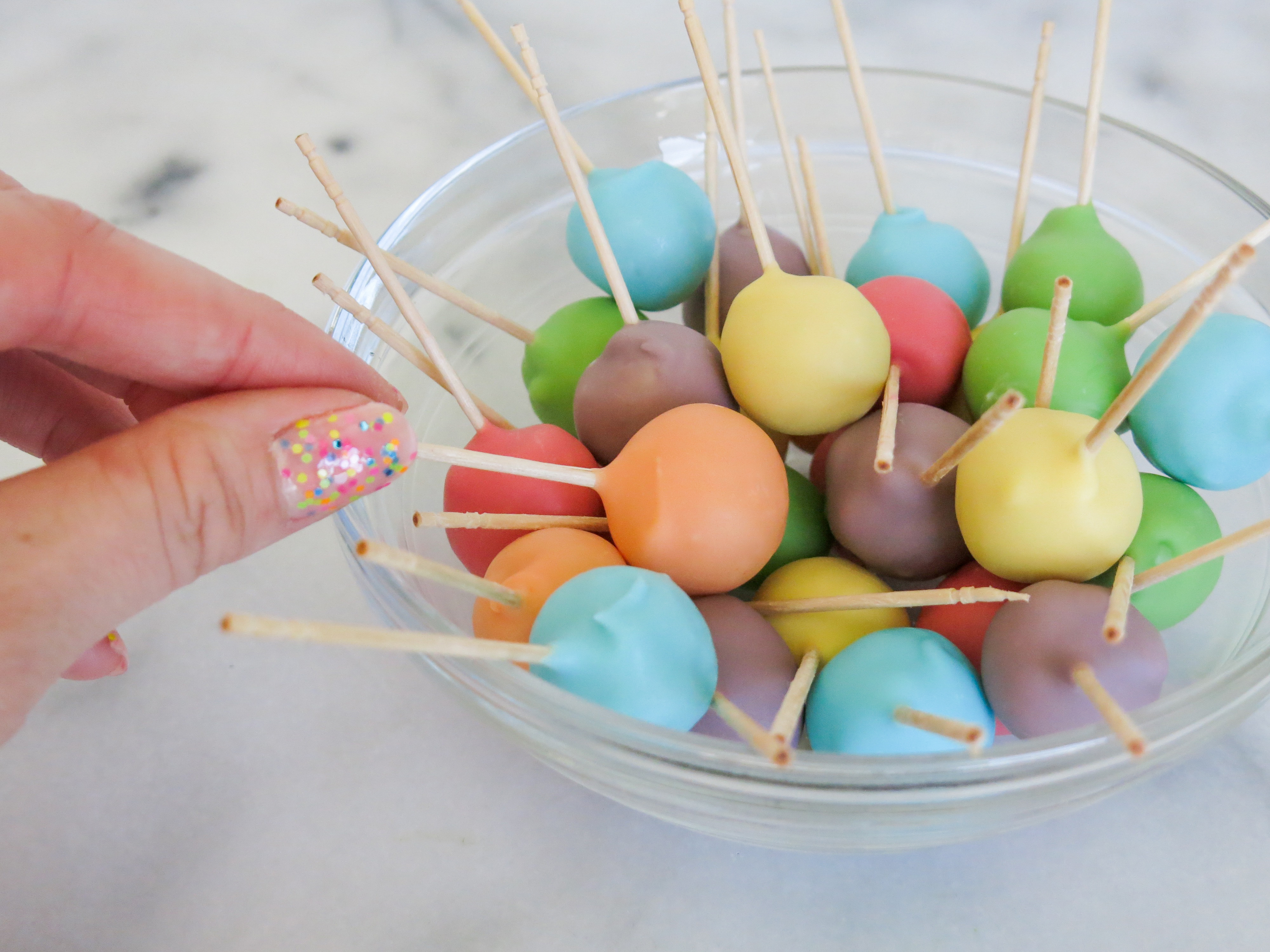 tiny cake pops-40.jpg