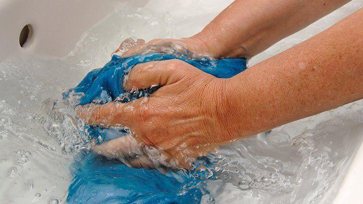 tried-wet-wrap-therapy-for-eczema-it-helped-reset-my-skin-722x406.jpg