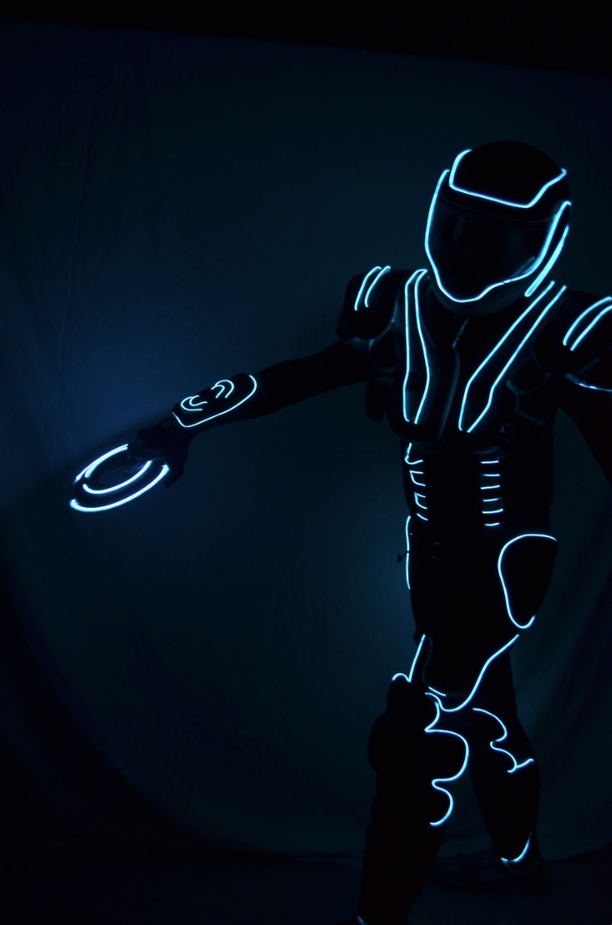 tron2.jpg