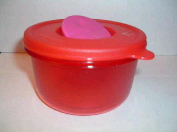 tupperware2.jpg