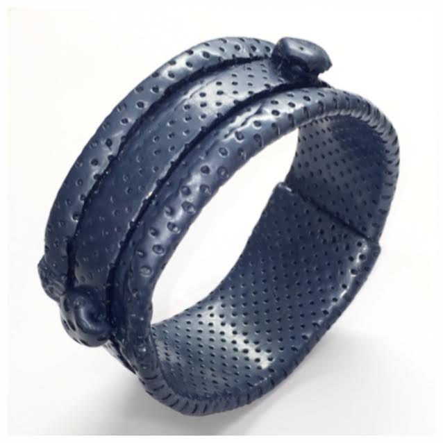 vertical blue splint bangle.jpg