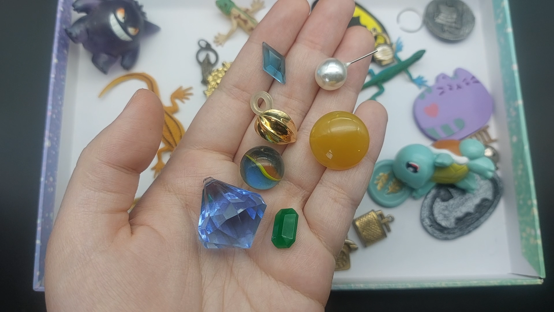 vintagegemstones-00;00;55;02.png